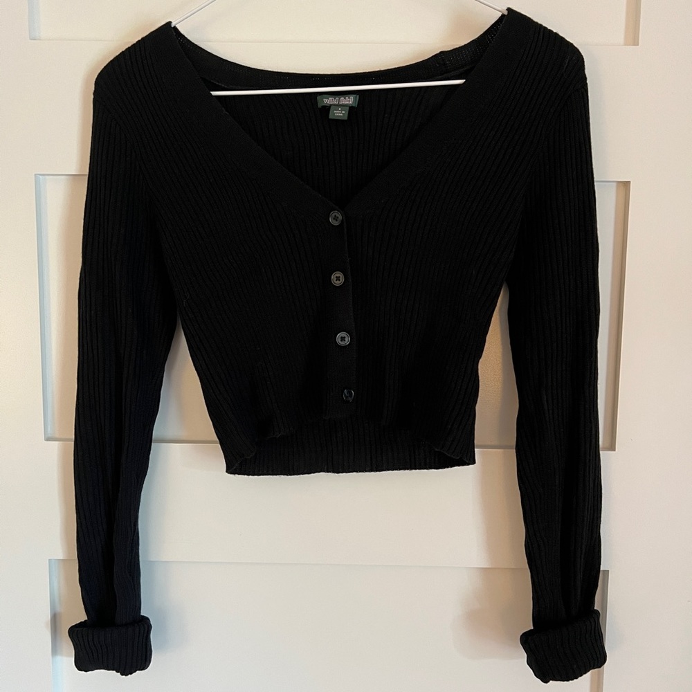 NWOT wild fable black crop sweater, size small